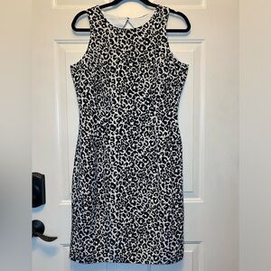 Maggy London 100% Silk Black & White Sz 10 Leopard Print Sheath Sleeveless Dress